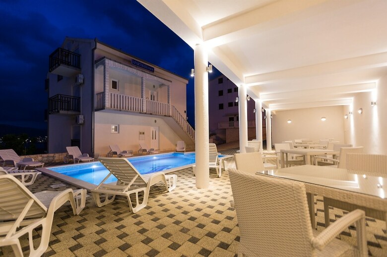 Apartments Nikola