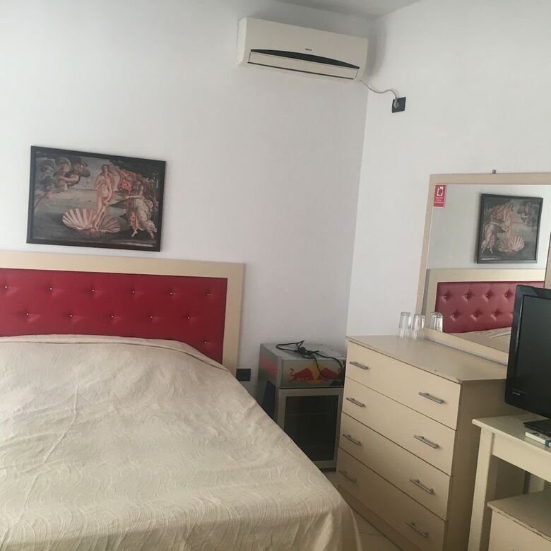 Star Hotel
