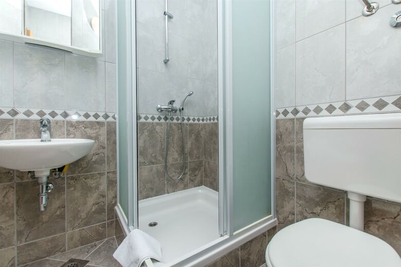 Apartments Matko