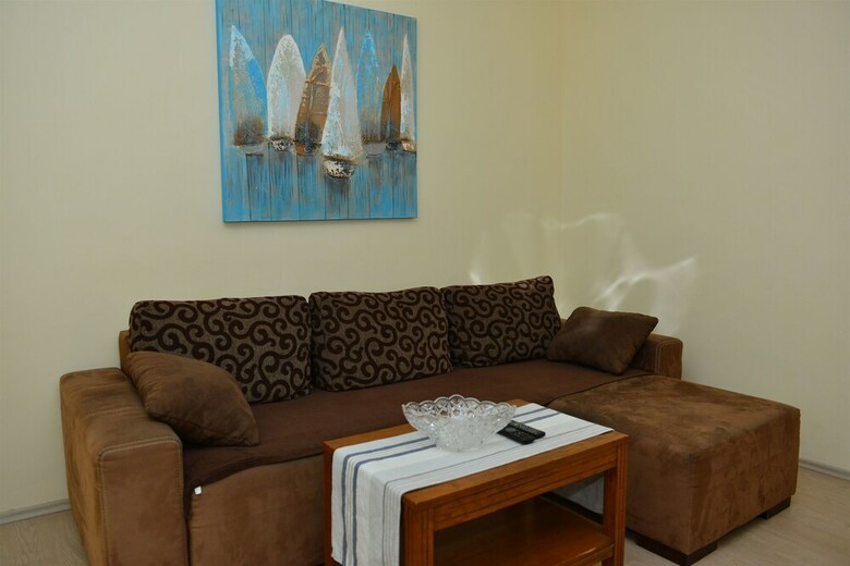 Apartment Leonora