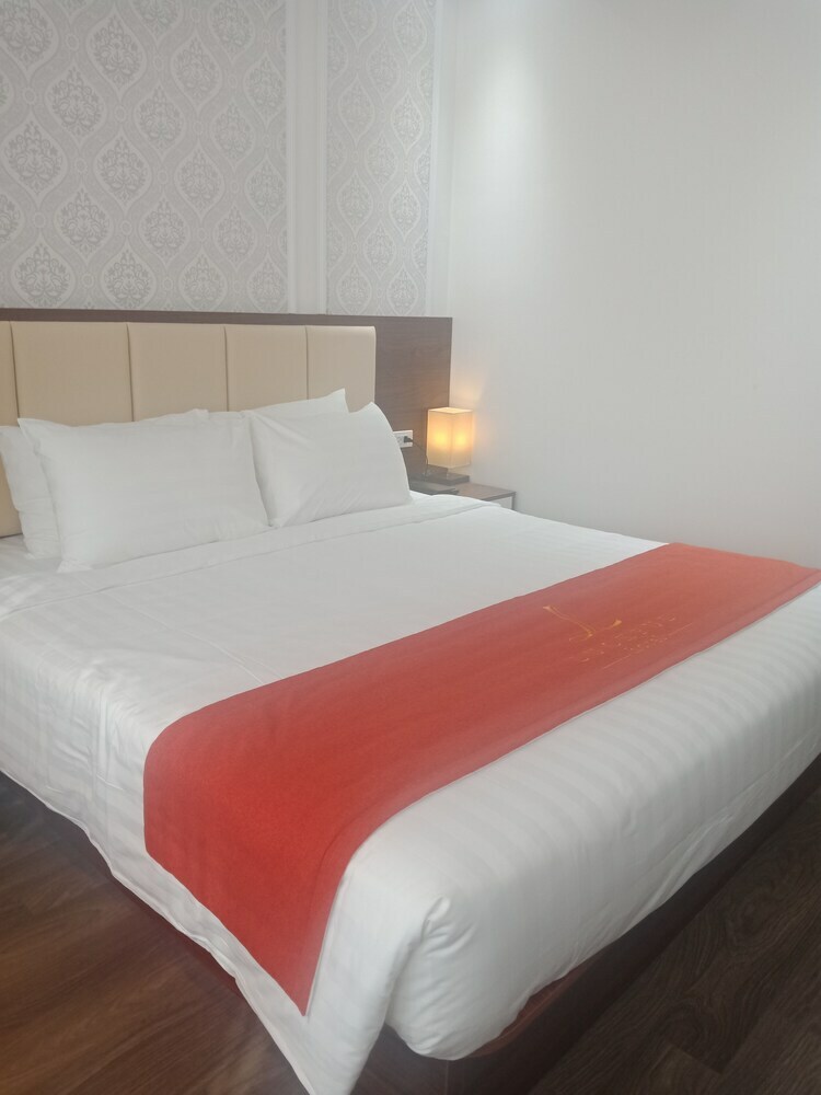 Luckful Hotel