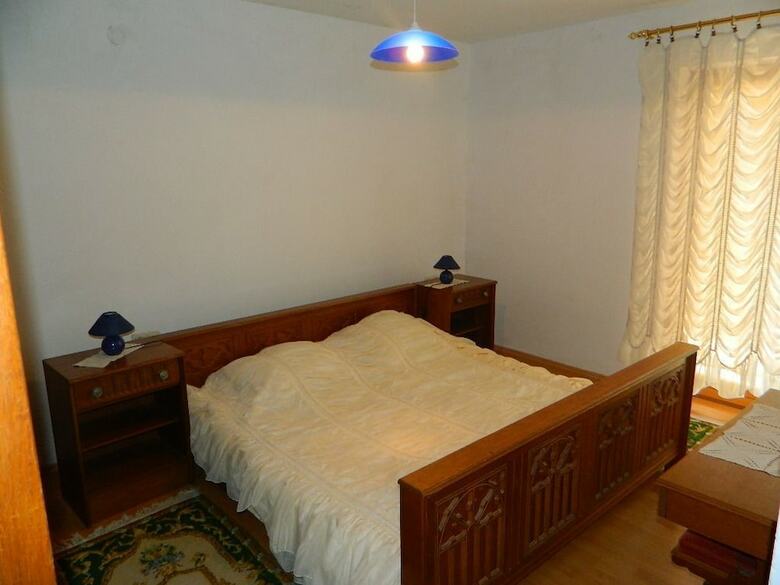 Apartments Ivo