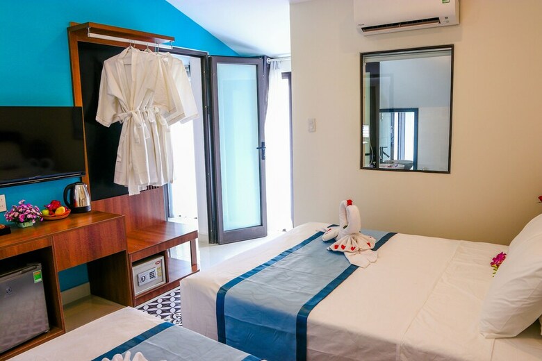 Hotel Grand Holiday Villa