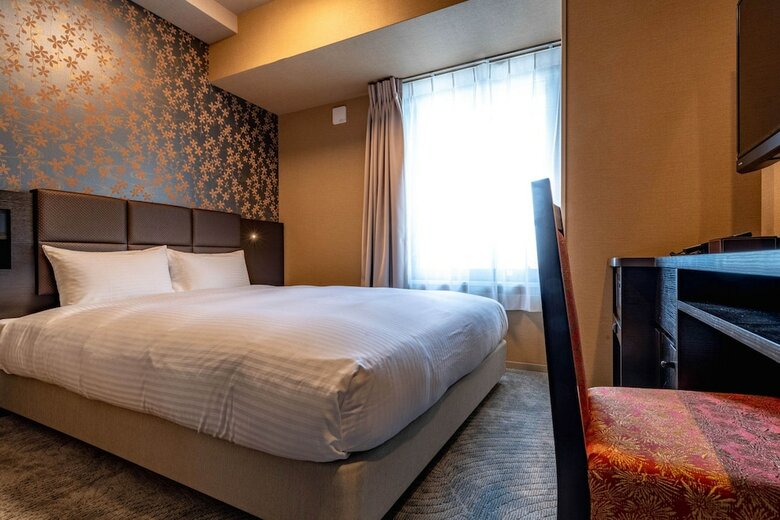 Hotel Wbf Shin-osaka Sky Tower