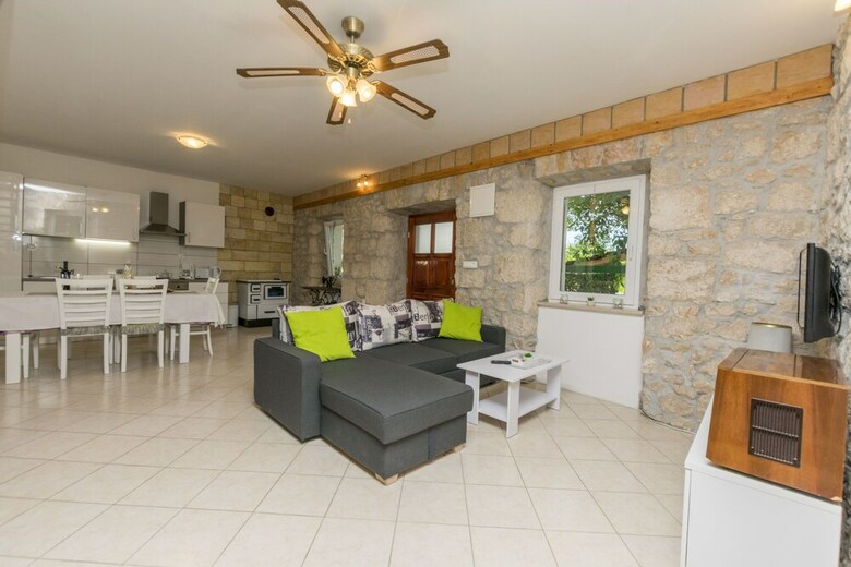 Apartamentos House Ante