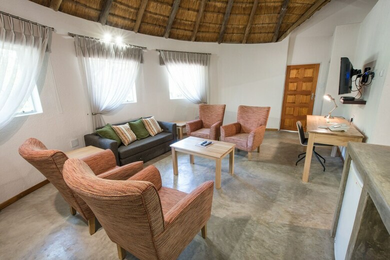 Posada Sefapane Lodges And Safaris