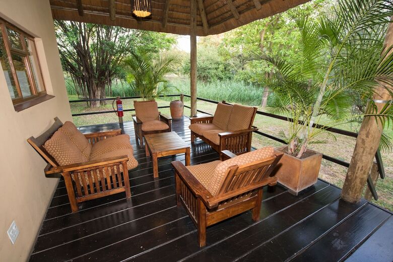Posada Sefapane Lodges And Safaris