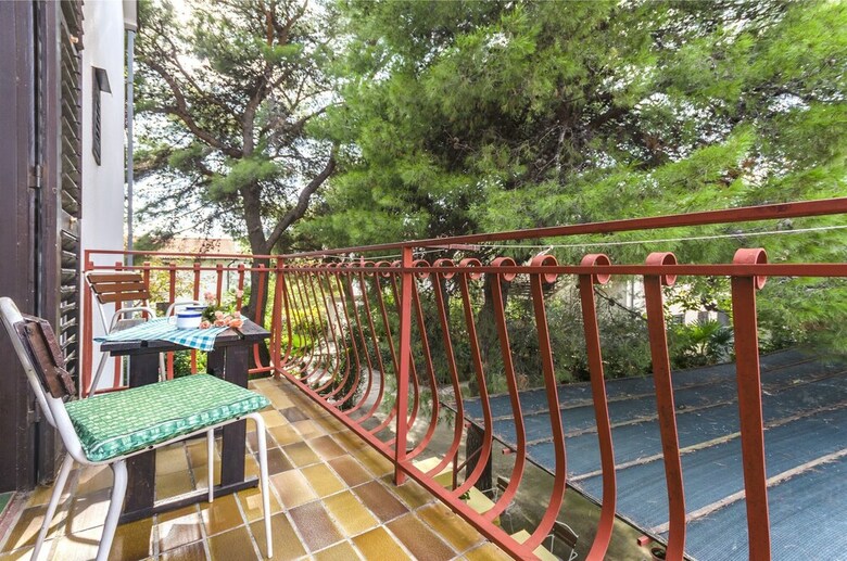 Apartamentos Rooms Summer Tree