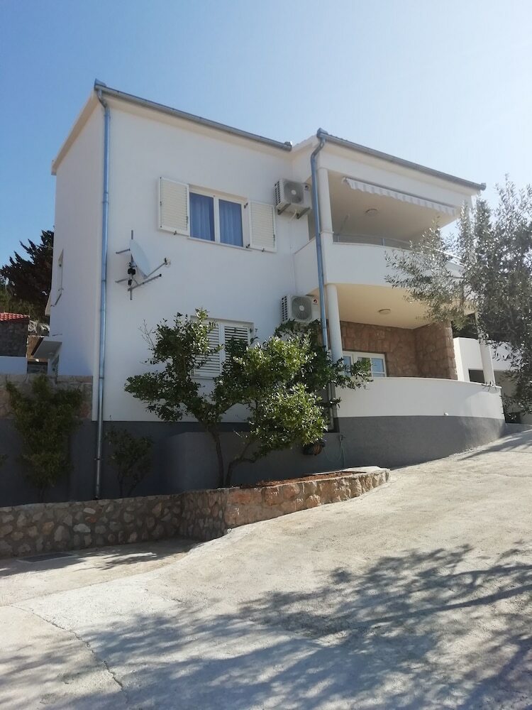 Apartments Dokoza-with Panoramic Sea Veiw