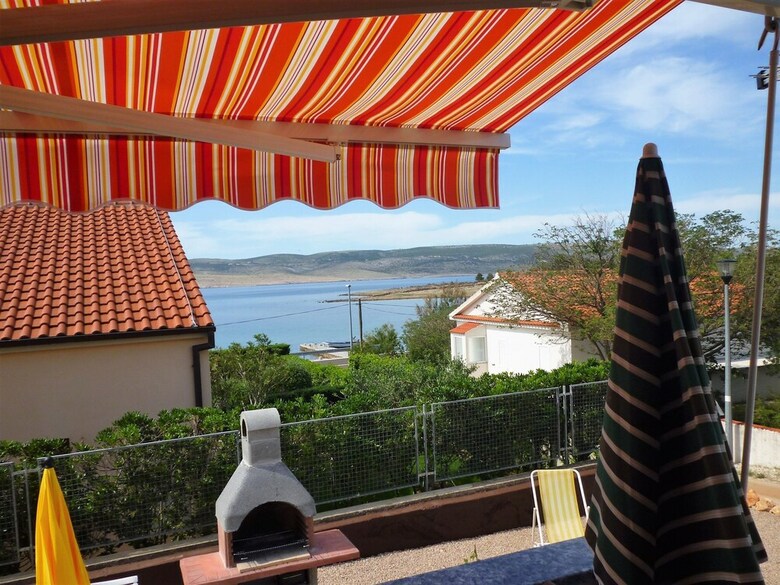 Apartments Tisa-with Seaview