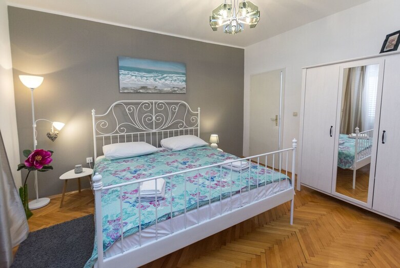 Apartments ?mika