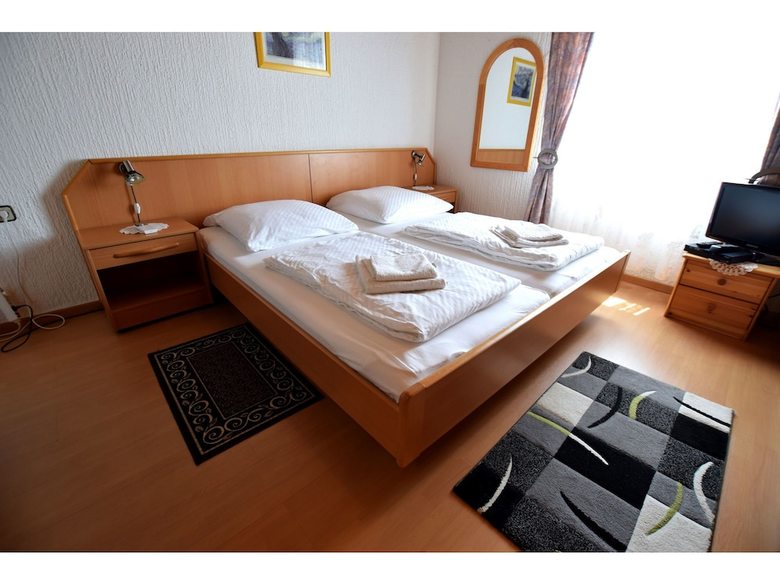 Apartments Zaterini-on Quiet Location