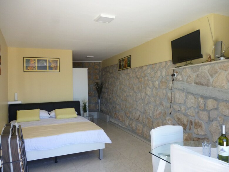 Apartments Niko-by The Beach