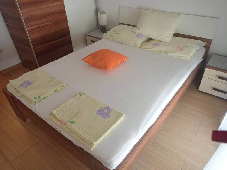 Apartments Studio "jasna"-150 M From The Beach