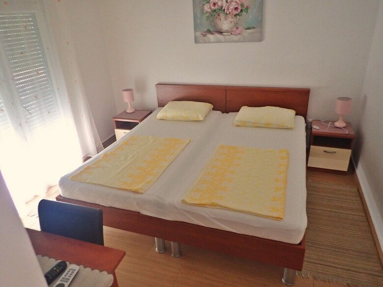 Apartments Studio "jasna"-150 M From The Beach