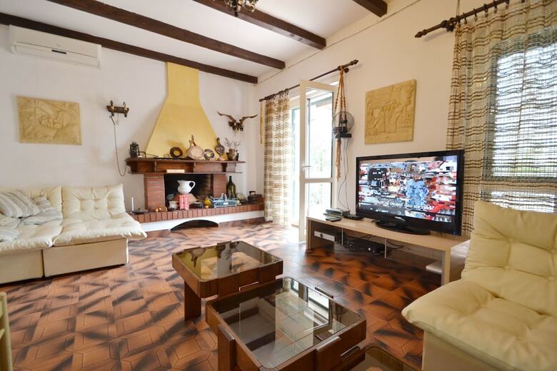 House Mungo-private Garden And Close To The Beach