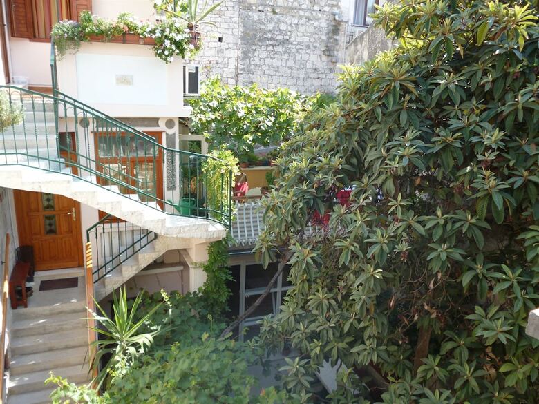 Apartments Ivica
