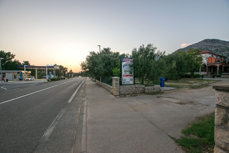 Apartments Adriana-close To Paklenica Np