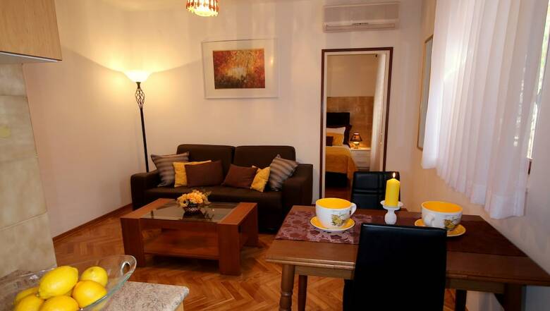 Apartments Renipol