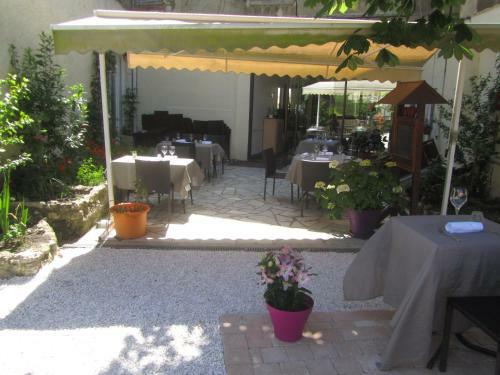 Hotel Logis Au Croissant