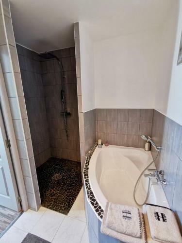 Bed & Breakfast Le Mas Des Loges