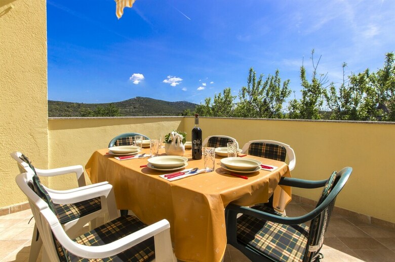 House Bo?ena