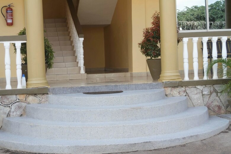 Hotel Karibu Bb Suites