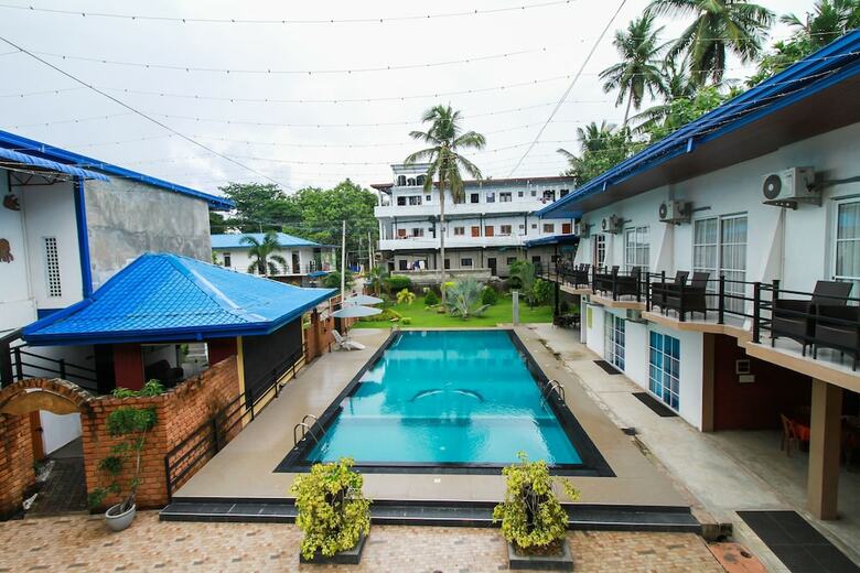 Oyo 242 Dhanamuthu Hotel And Banquets