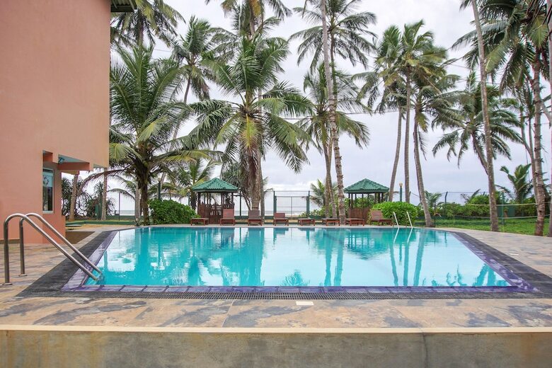 Oyo 246 Roy Villa Beach Hotel
