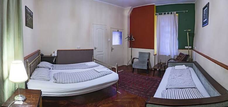 Santico Art Hotel And Hostel
