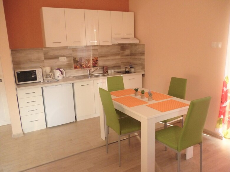 Apartments Lea-by The Pebble Beach "jaz"