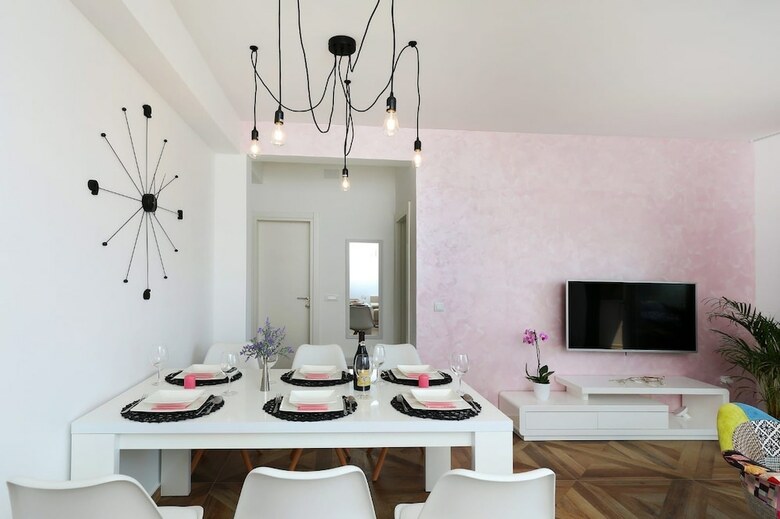 Redstone Luxury Apartments