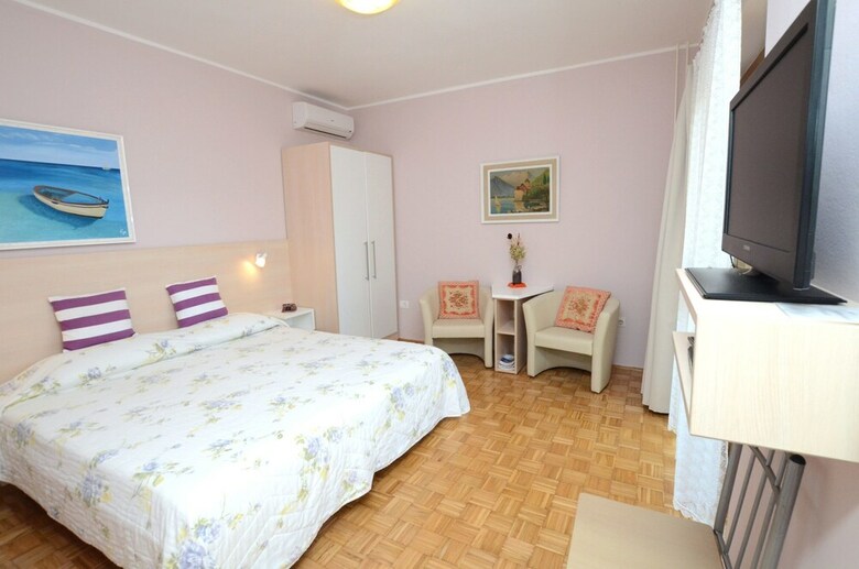 Apartments Ederina