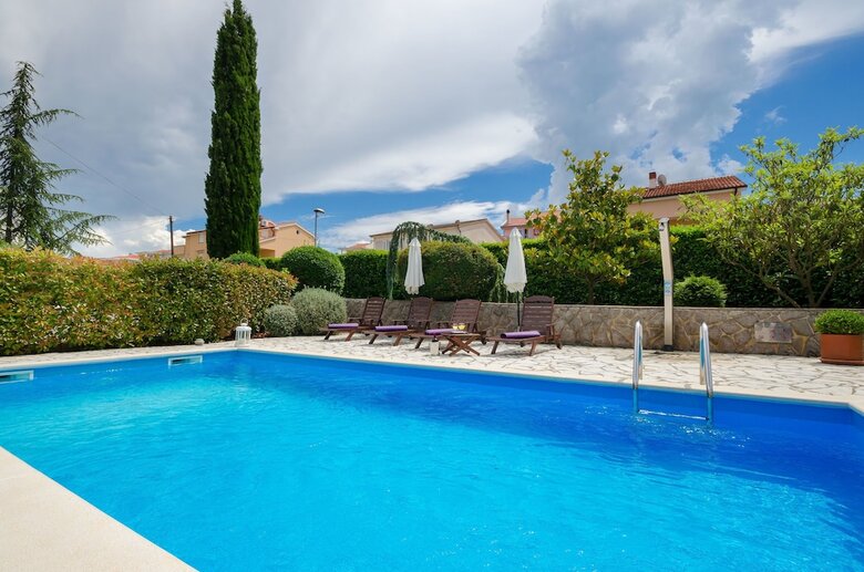 Apartments Sini?a