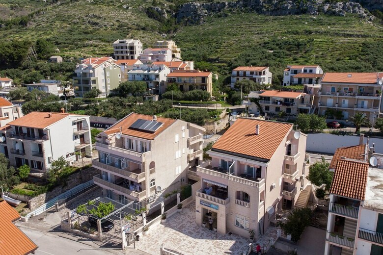 Apartments And Rooms Kapulica