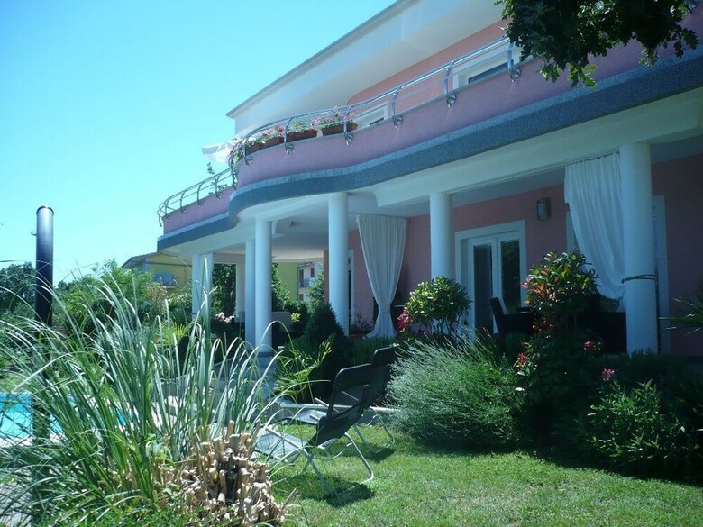 Apartments Josip