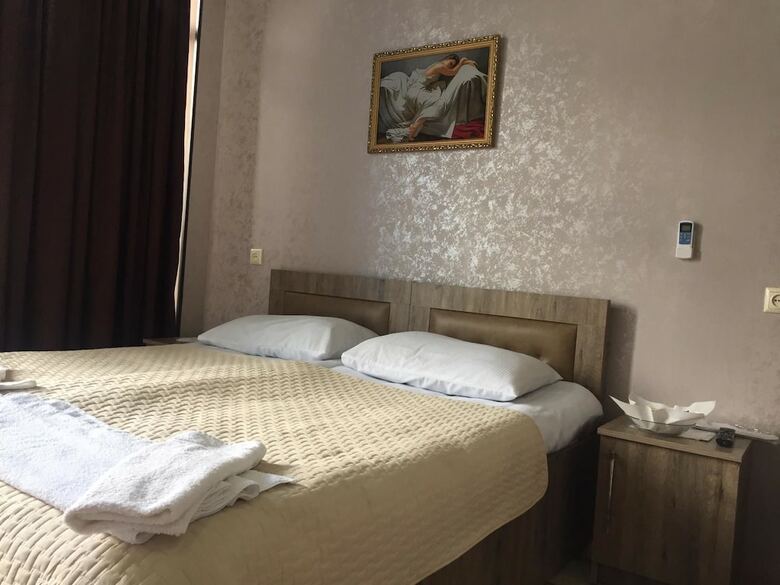 Hotel City