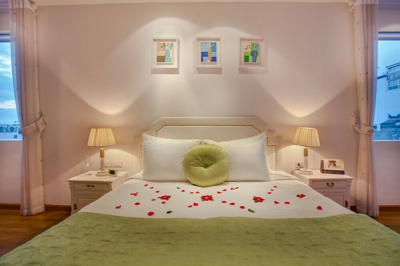 Mercury Central Hotel Hanoi