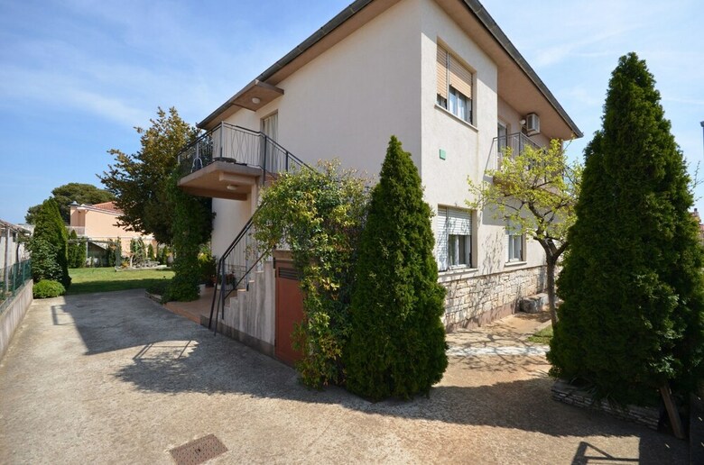 Apartments Mirela