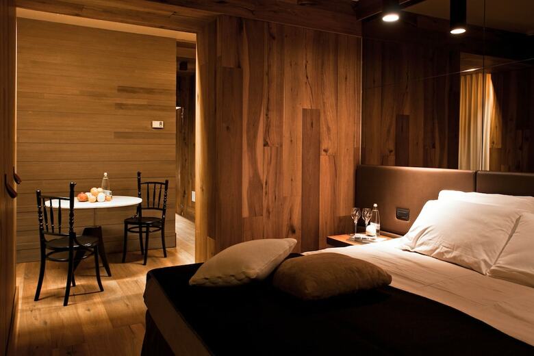 Alexander Charme Hotel