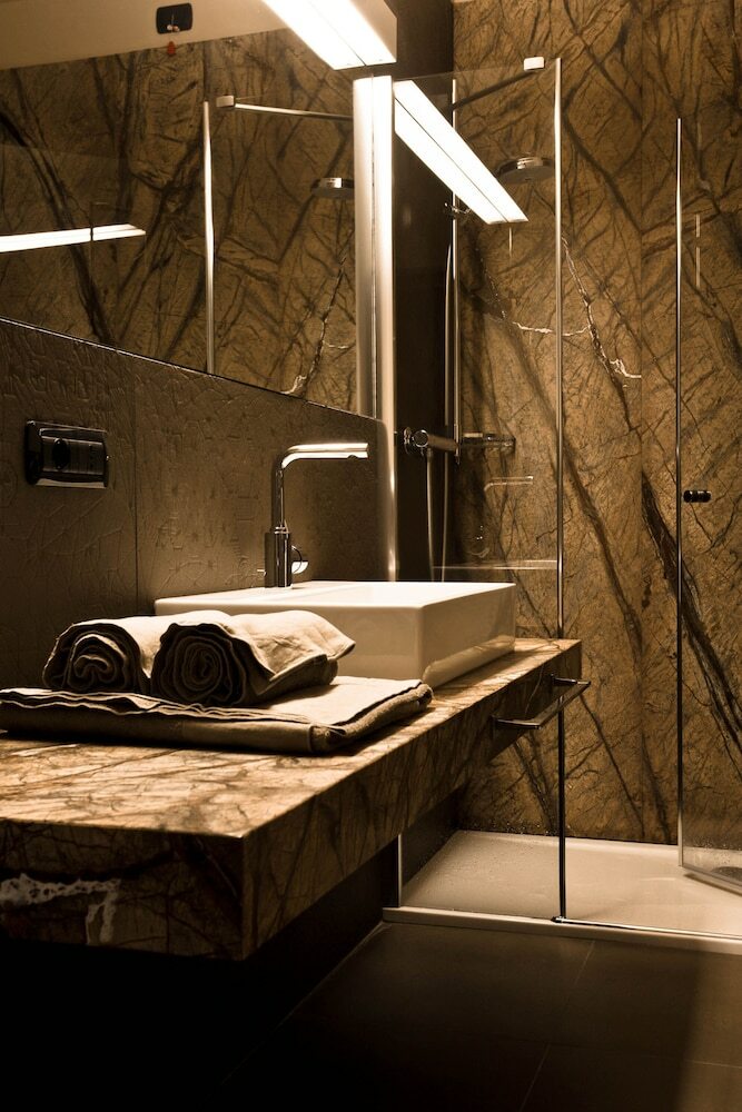 Alexander Charme Hotel