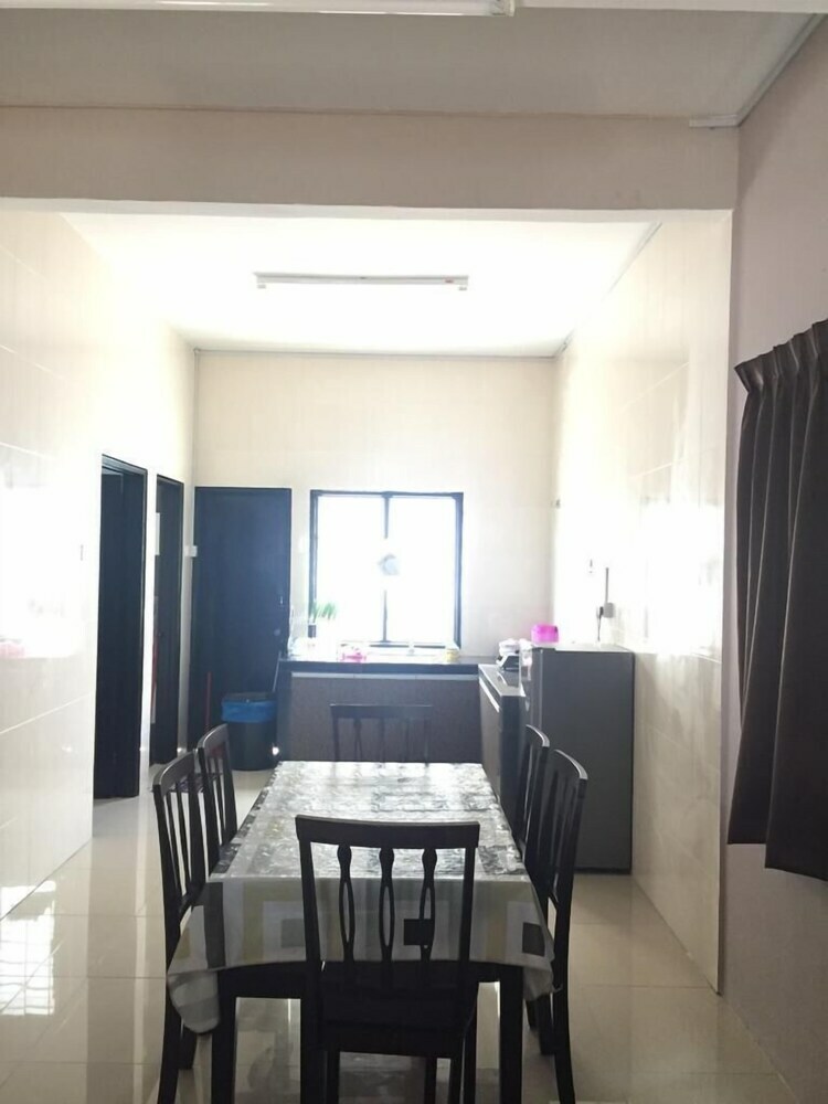 Hotel Cameron Homestay