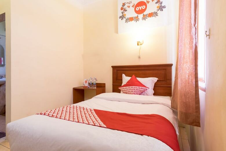 Oyo 1030 Hotel Bumi Asih