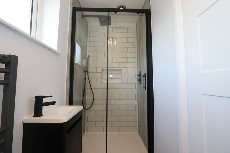 Dunfermline Luxury 3 Bedroom House