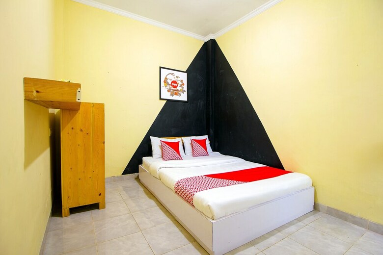 Hostal Oyo 1058 Paramon Mancasan
