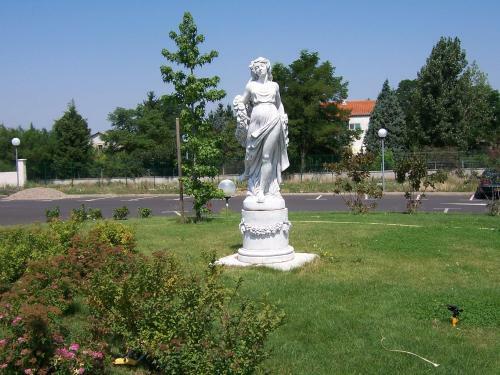 Artemis Hotel
