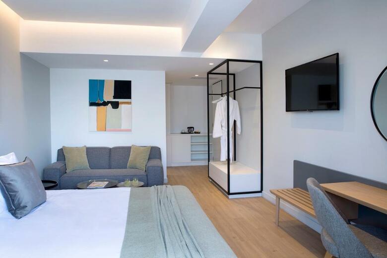 Hotel The Alex