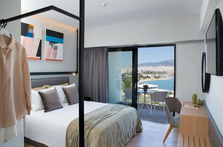 Hotel The Alex