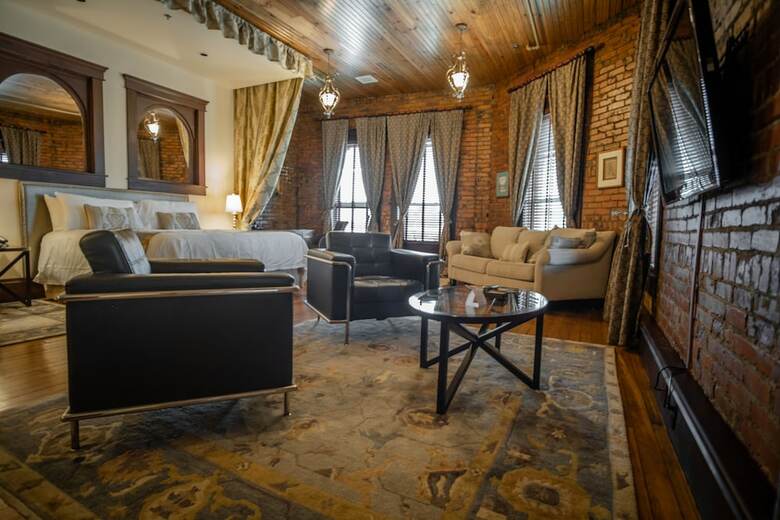 The Hackett Hotel