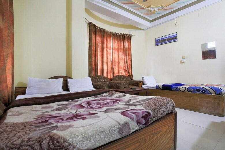 Spot On 459 Hotel Diyalo Inn